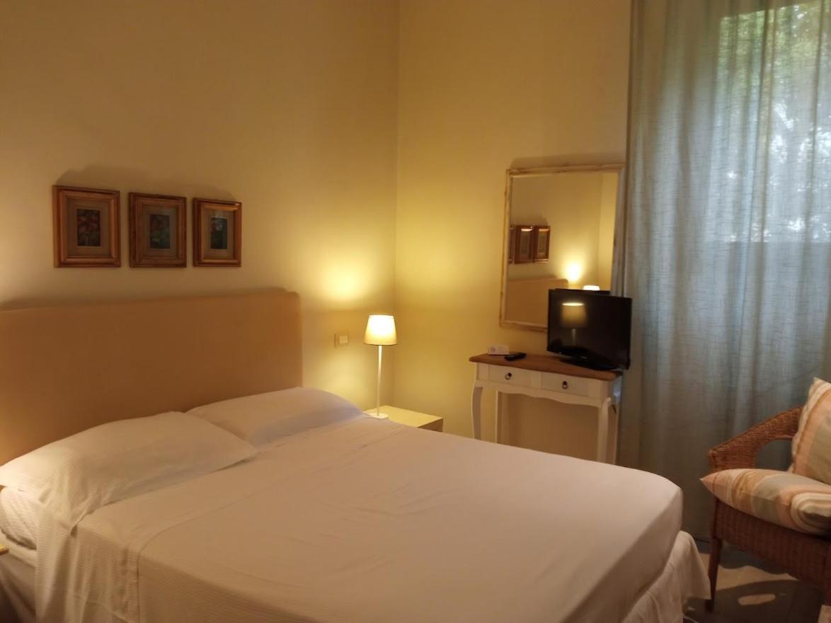 Hotel Touring Livorno Exterior foto